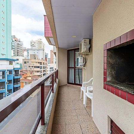 Apto Pe Na Areia Vista Mar Em Meia Praia Evb308 Itapema Kültér fotó